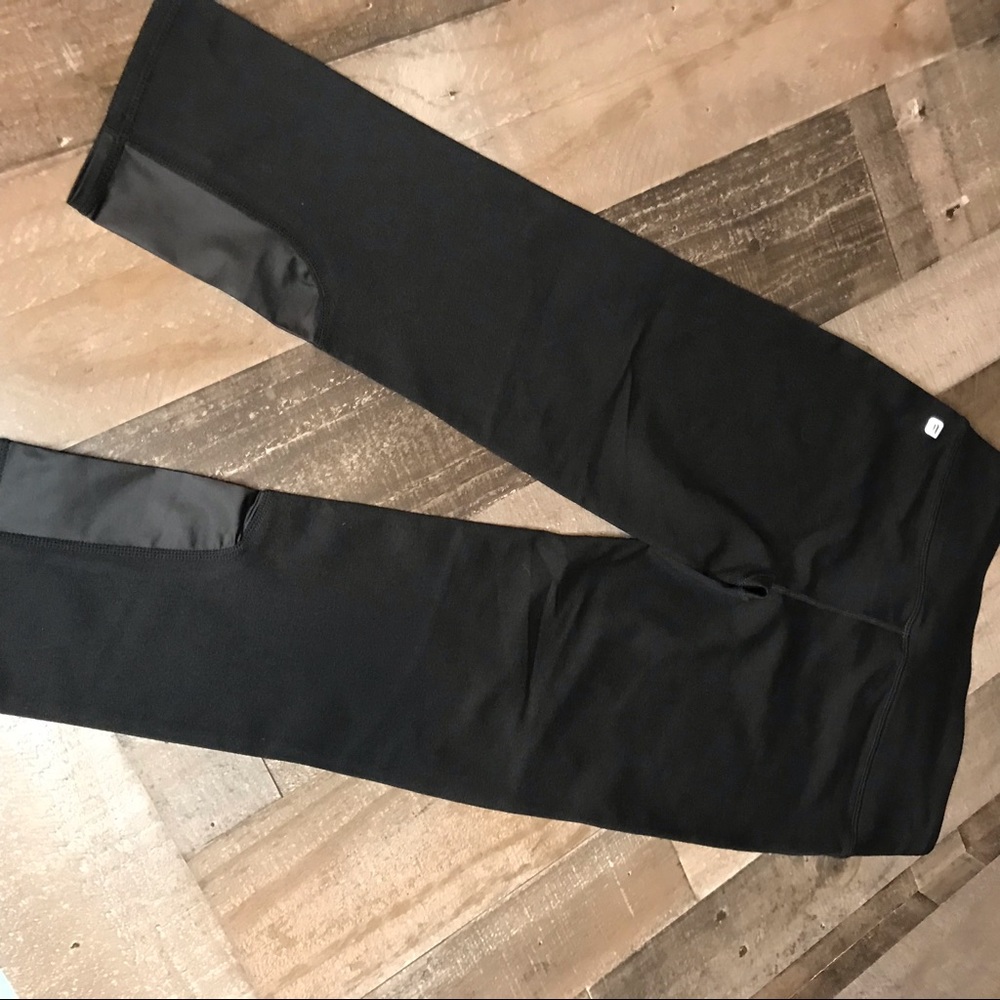 Fabletics Sabrina Capri - Picture 4 of 8
